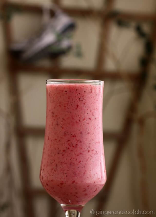Raspberry Banana Smoothie