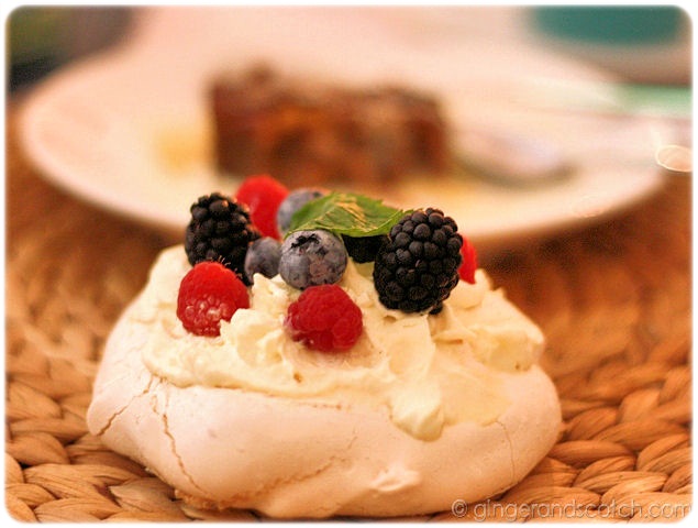 mini meringue mini meringue