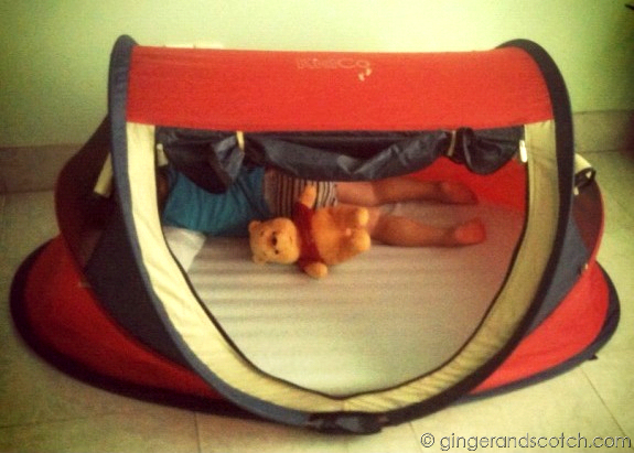 Travel bed Travel bed