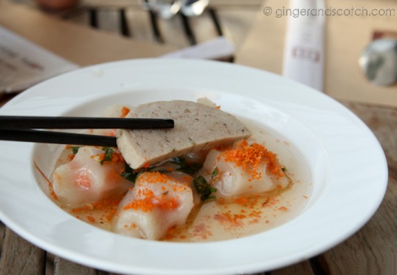 Banh nam, it tran Banh nam, it tran