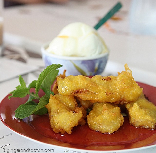 Chuoi Ran Kem - banana fritters and ice cream Chuoi Ran Kem - banana fritters and ice cream