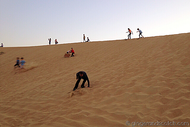 Dubai Drums - sandboarding