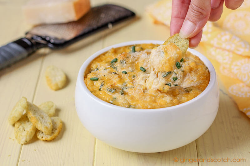 Cheesy Crab and Jalapeño Dip