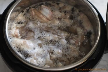 Making Tonkotsu Ramen Stock