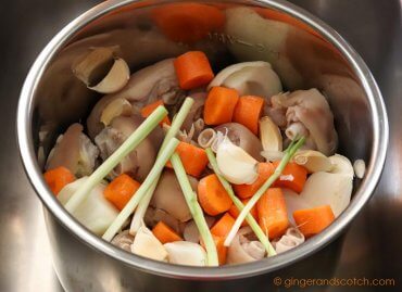 Making Tonkotsu Ramen Stock